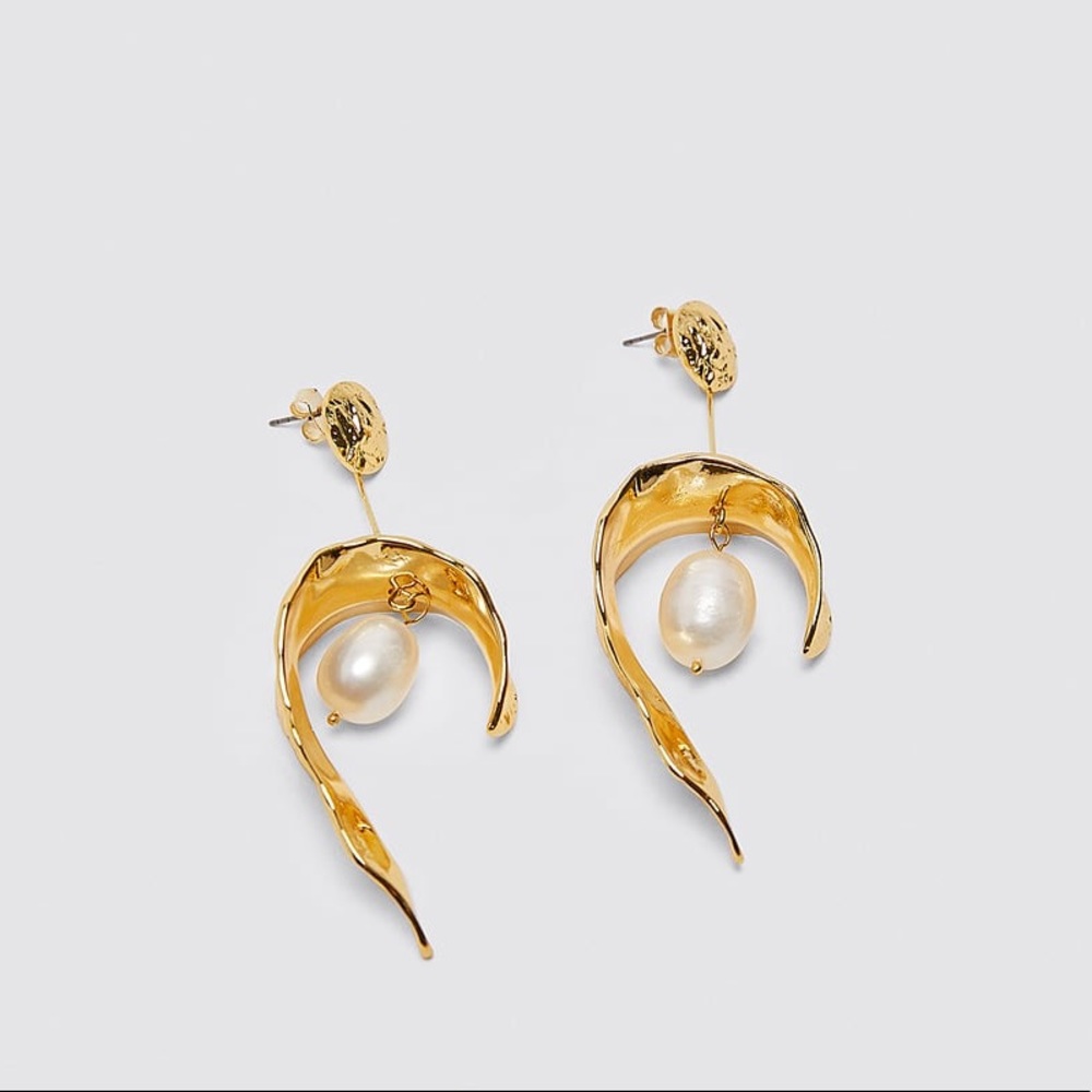 ZARA leaf earrings with natural pearls